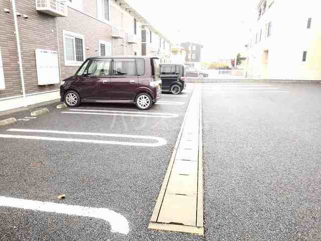 14/20 駐車場