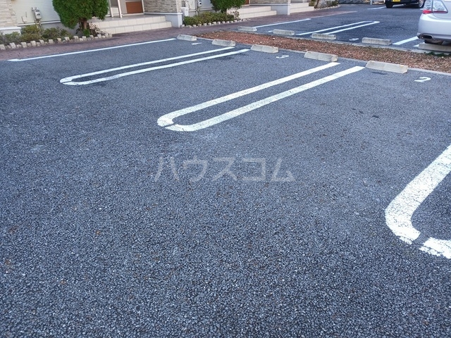 14/20 駐車場