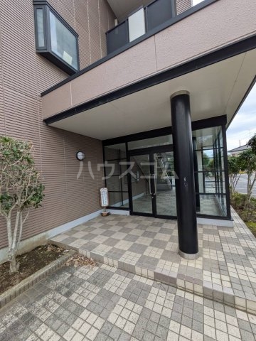 3/7 エントランス