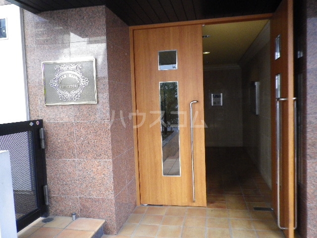 25/30 エントランス