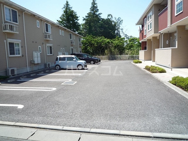 14/20 駐車場
