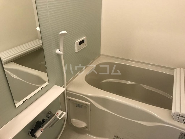 14/23 浴室