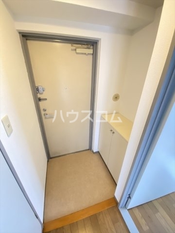 13/30 玄関