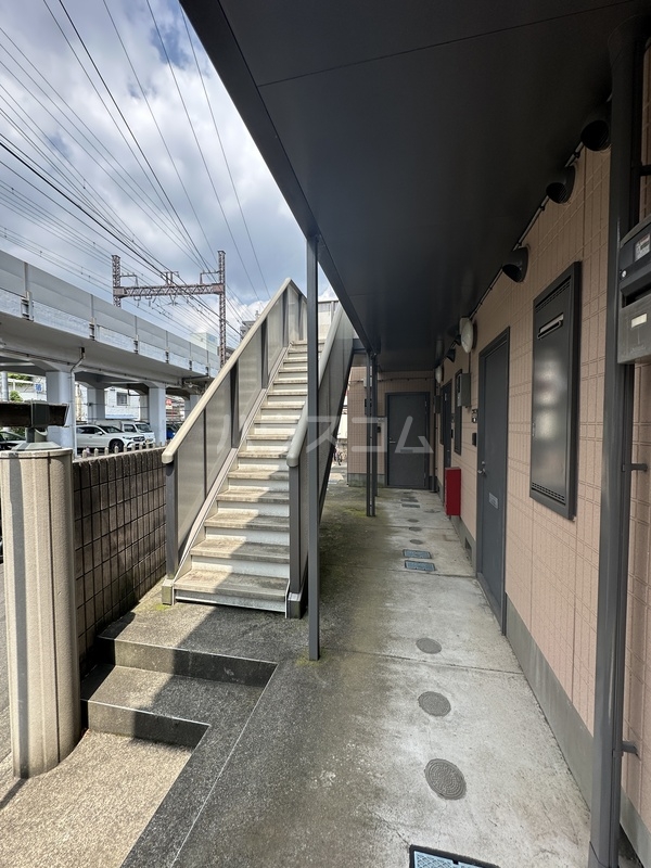 2/4 エントランス