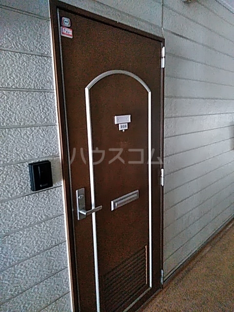 24/30 エントランス