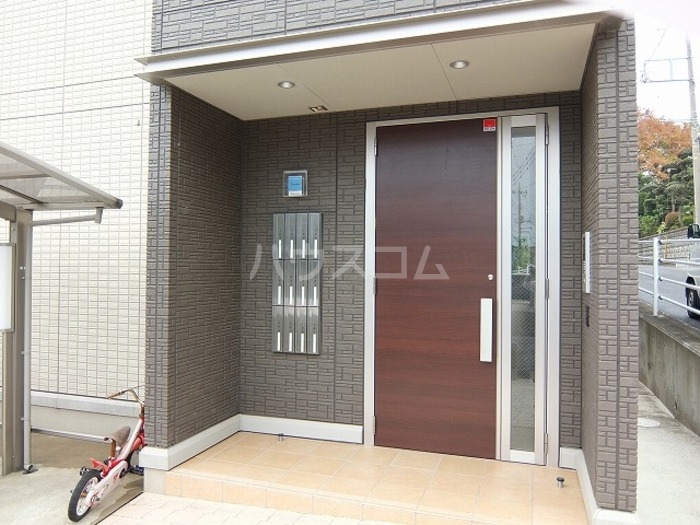 21/27 エントランス