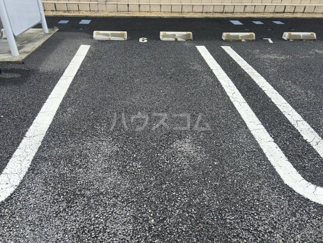 28/30 駐車場