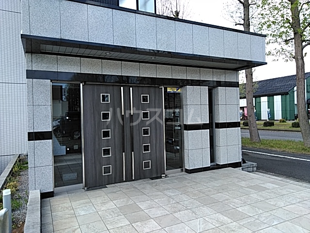 28/30 エントランス