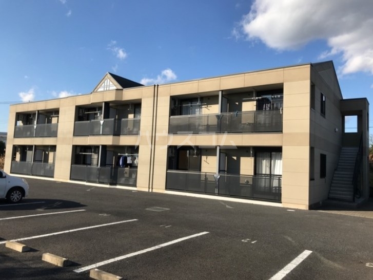2/3 駐車場