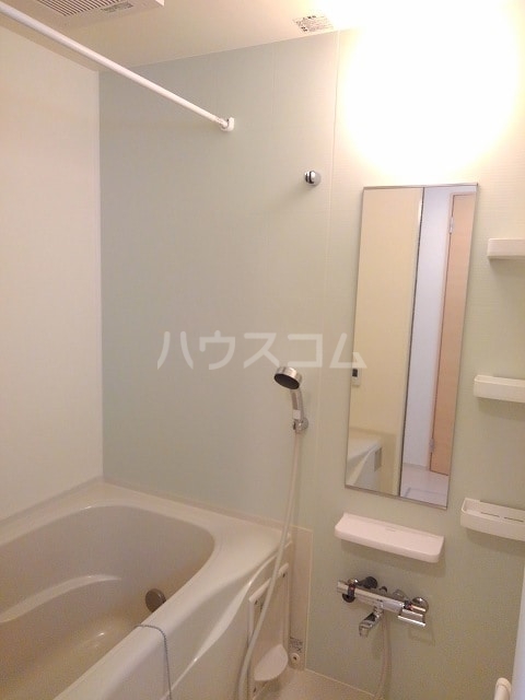 13/27 浴室