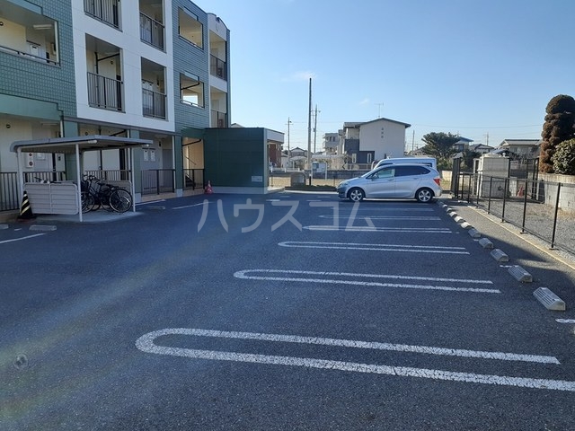 15/23 駐車場