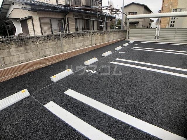 14/20 駐車場