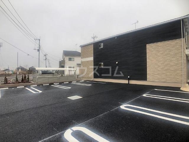 28/30 駐車場