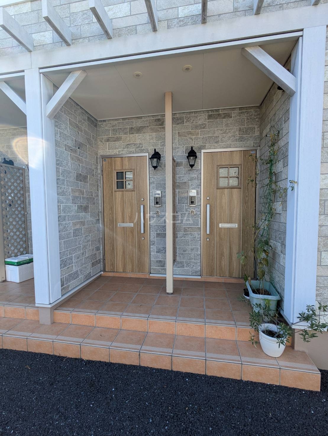 26/30 エントランス