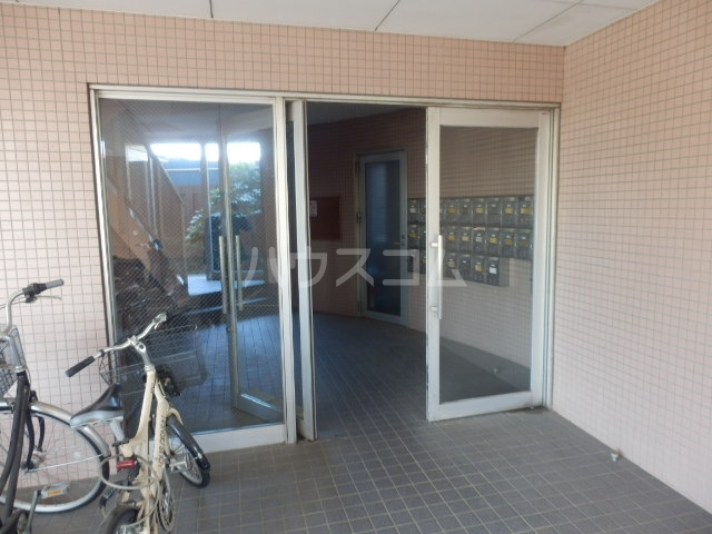 2/4 エントランス