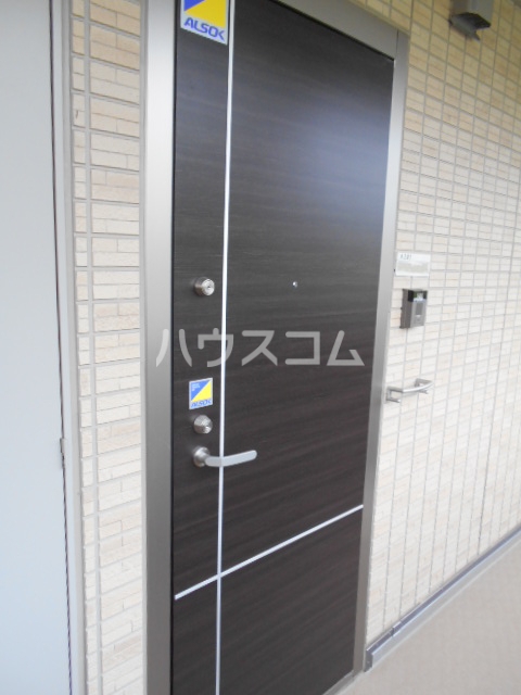 23/30 エントランス