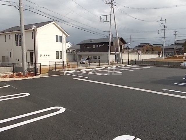14/20 駐車場