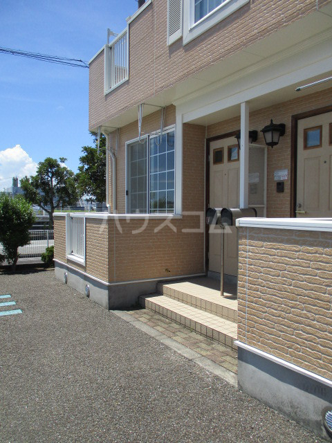 18/24 エントランス