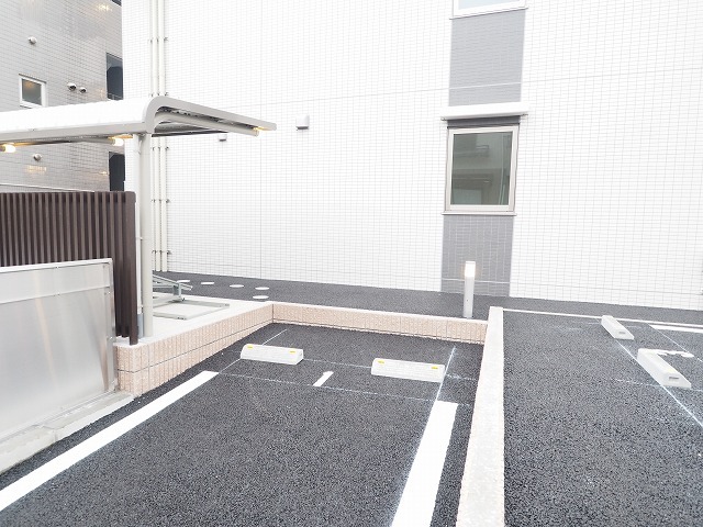 22/30 駐車場