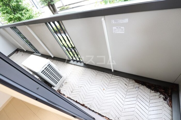 13/23 バルコニー
