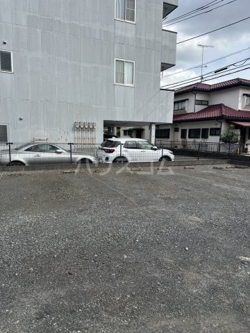 28/30 駐車場