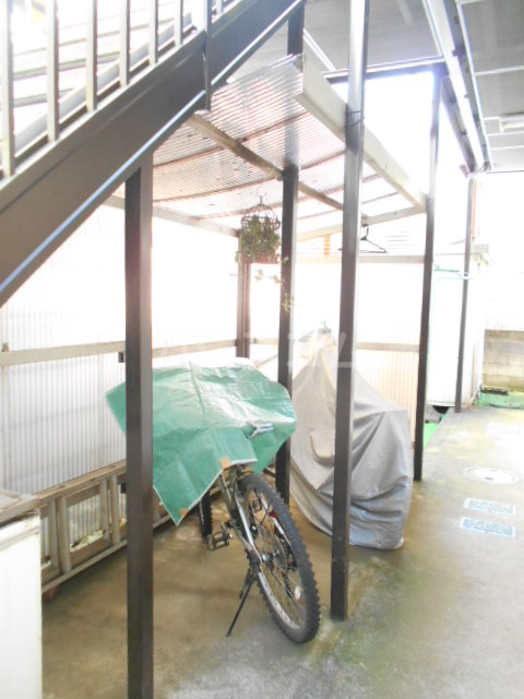 28/30 駐車場