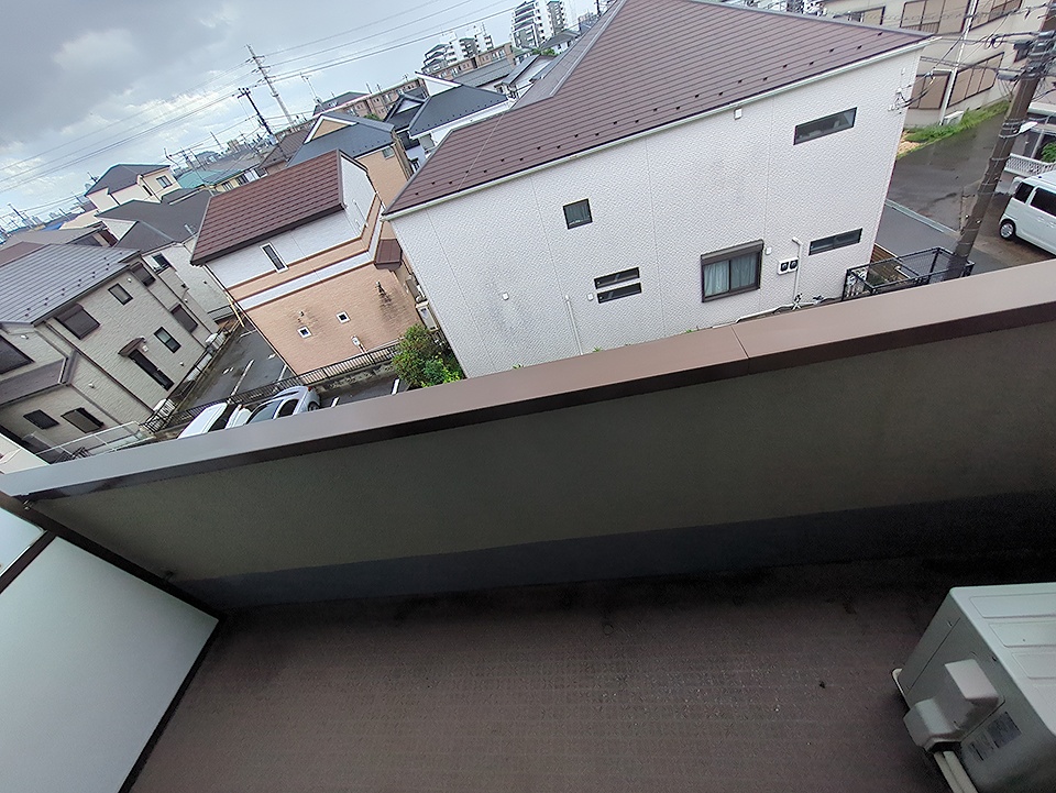 25/30 エントランス
