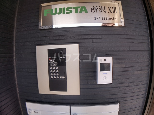 23/30 エントランス