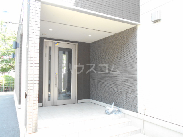 28/30 エントランス