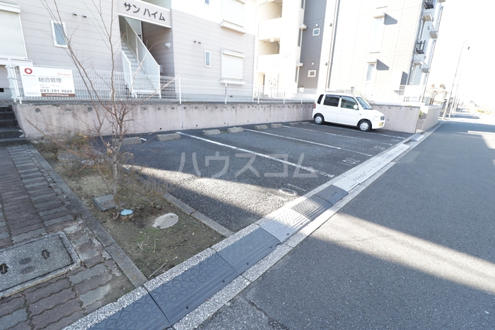 15/17 駐車場