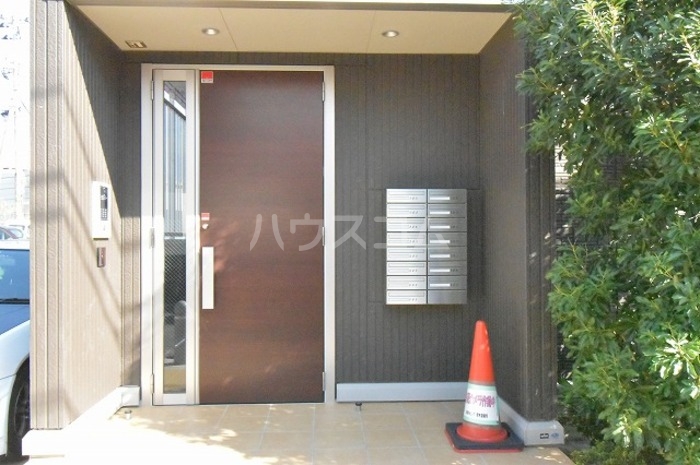 3/7 エントランス