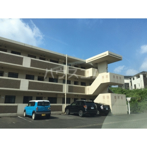 23/26 エントランス