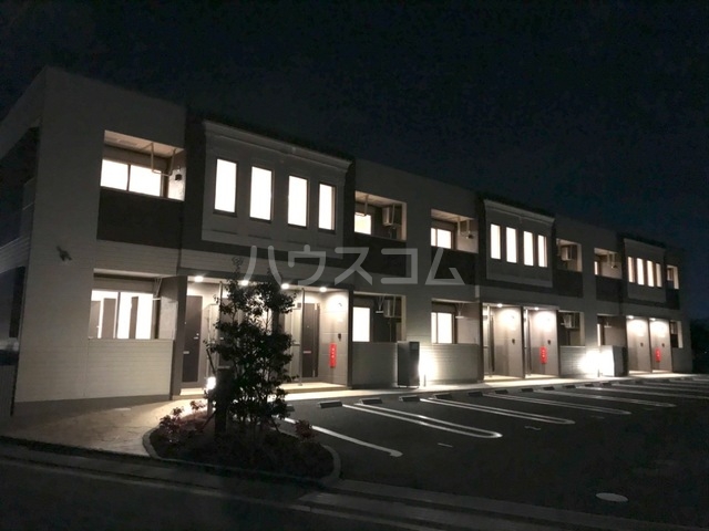 23/26 エントランス