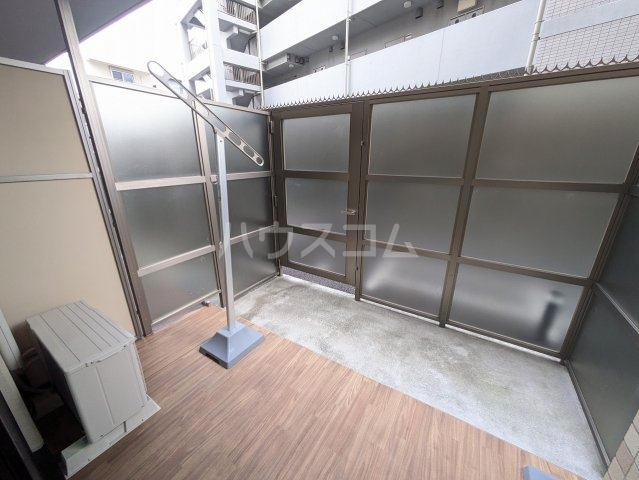 20/30 バルコニー