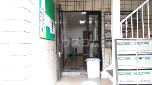 26/30 エントランス