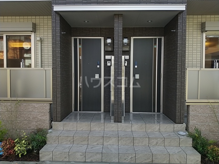 14/23 エントランス