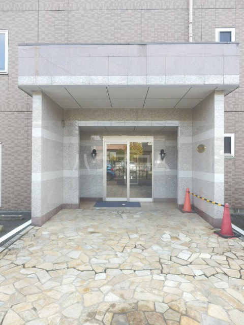 21/30 エントランス