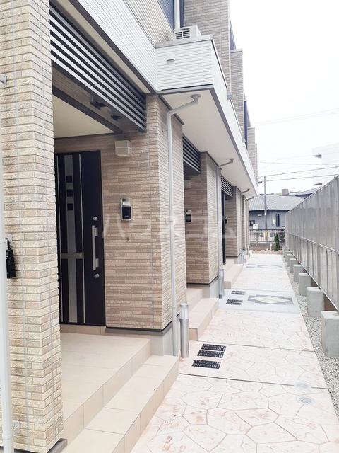 15/21 エントランス