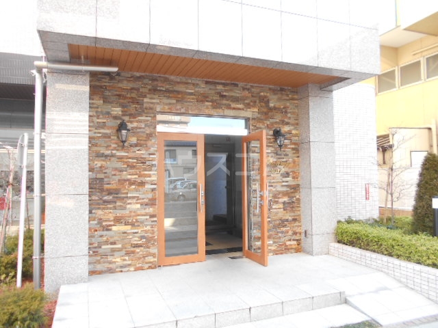 22/29 エントランス