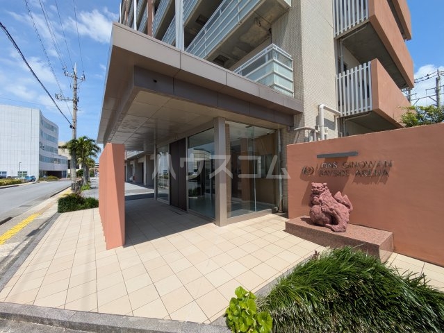 24/26 エントランス