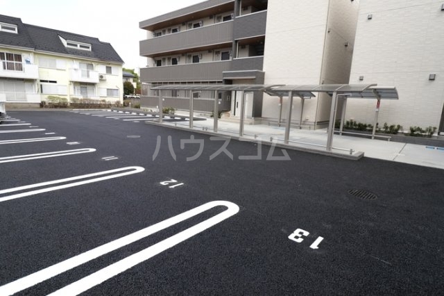 14/23 駐車場