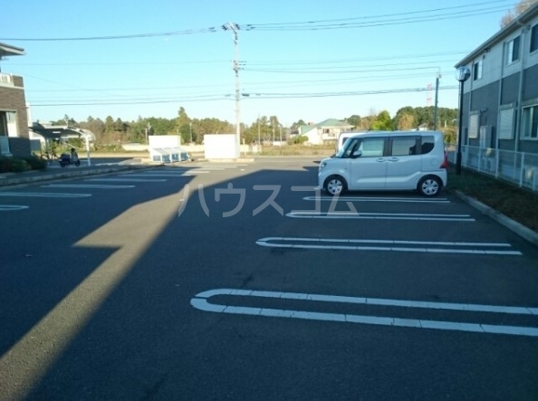 17/23 駐車場