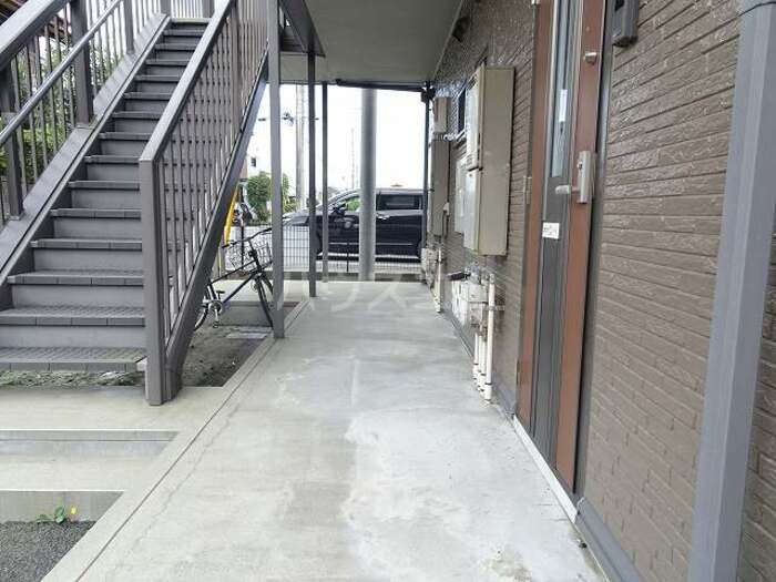 2/4 エントランス