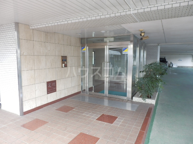 22/30 エントランス