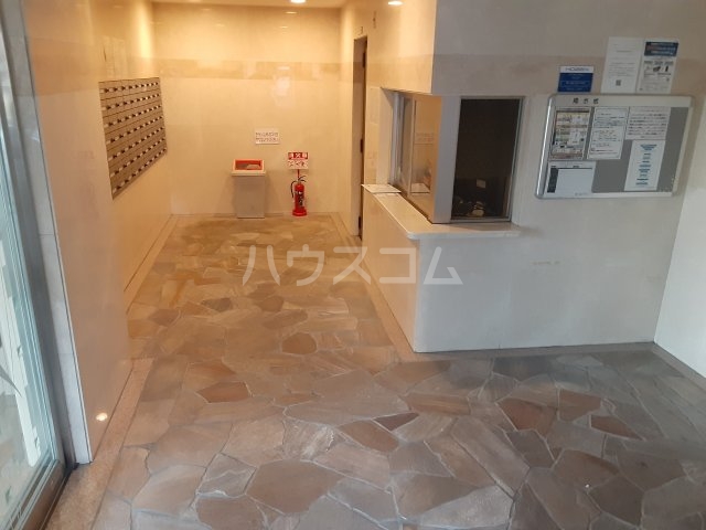 22/29 エントランス