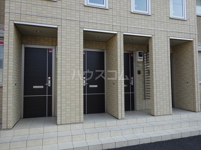 18/21 エントランス