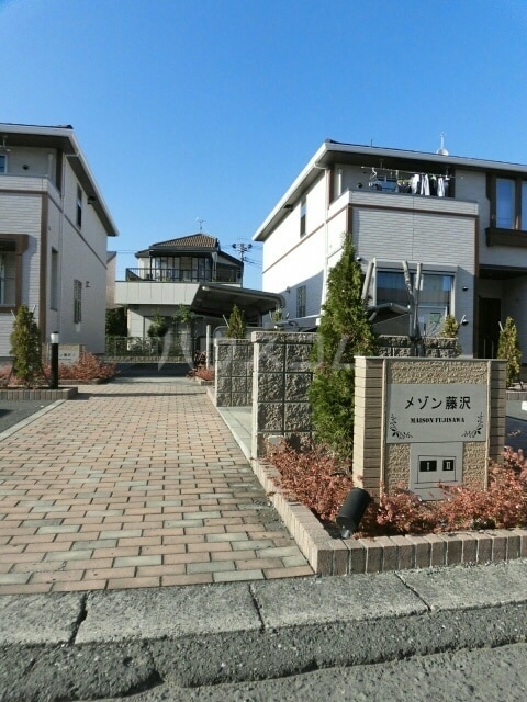 15/21 エントランス