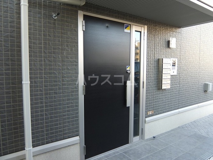 15/16 エントランス