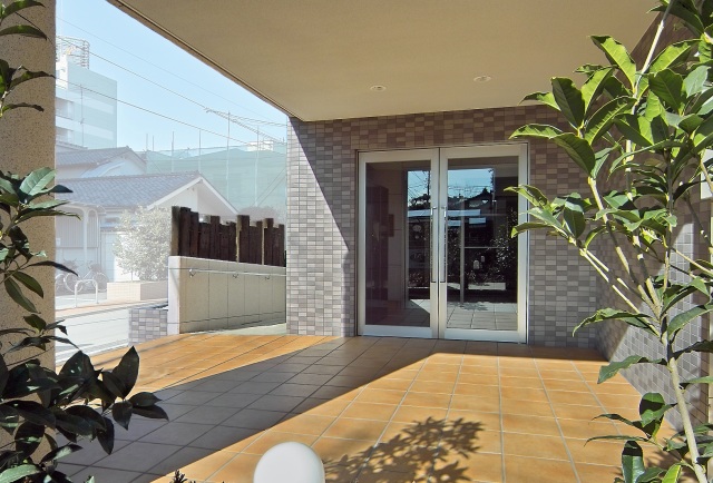 14/22 エントランス