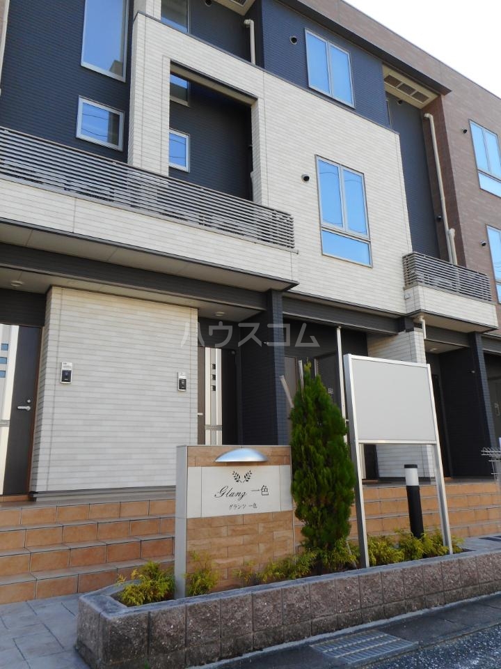 15/21 エントランス